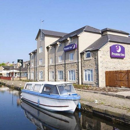 Premier Inn Huddersfield Central 外观 照片