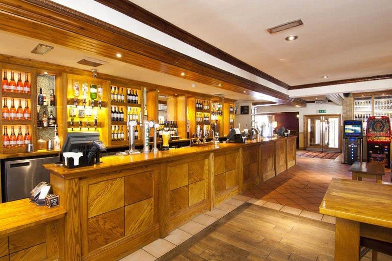 Premier Inn Huddersfield Central 外观 照片
