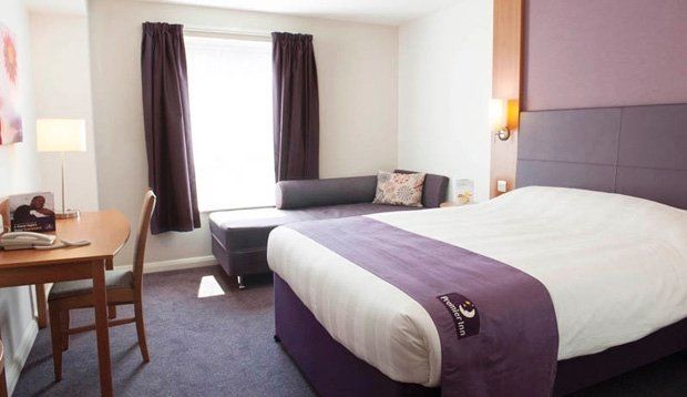 Premier Inn Huddersfield Central 外观 照片